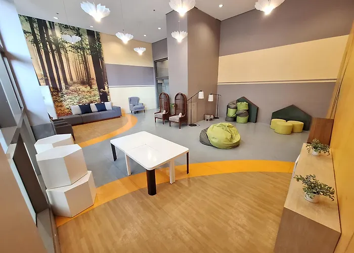 Big 2br -93sqm -pet -freeparking ,moa,picc,ccp,airport